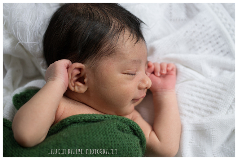 Blog Seattle Newborn Photographer-Rahil-16