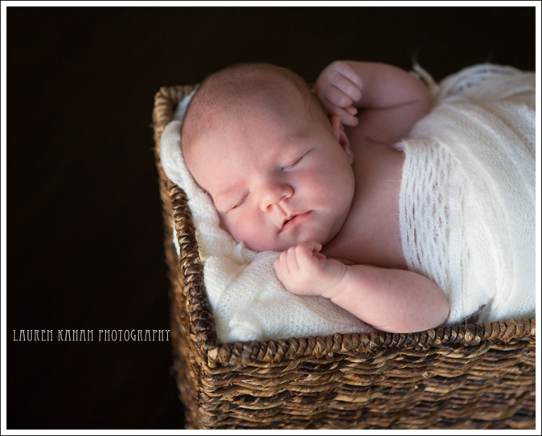 Blog West Seattle Newborn Lifestyle Photographer Kenzie-14