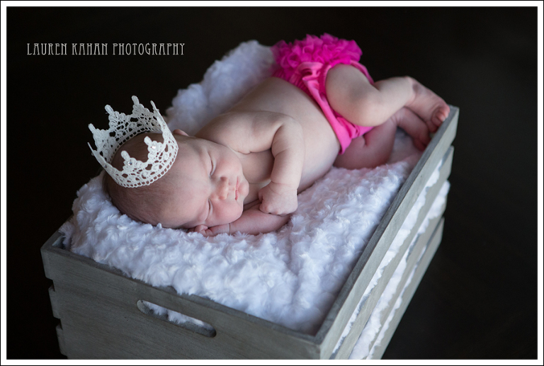 Blog West Seattle Newborn Lifestyle Photographer Kenzie-16
