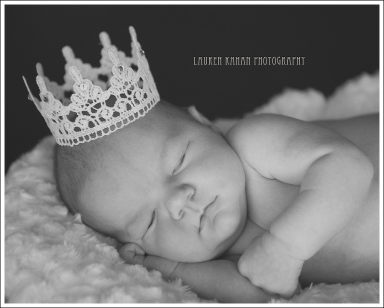 Blog West Seattle Newborn Lifestyle Photographer Kenzie-17