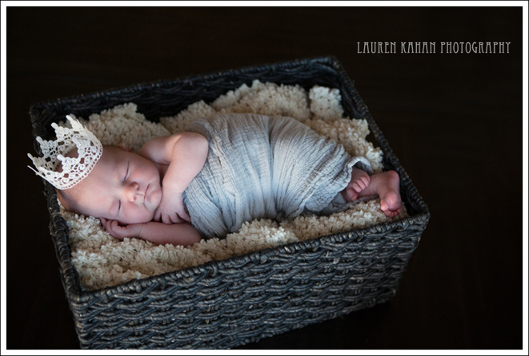 Blog West Seattle Newborn Lifestyle Photographer Kenzie-18