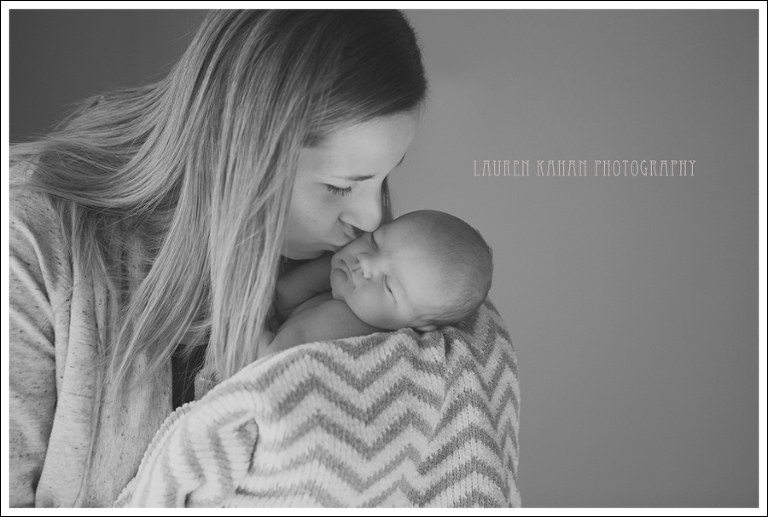 Blog West Seattle Newborn Lifestyle Photographer Kenzie-9